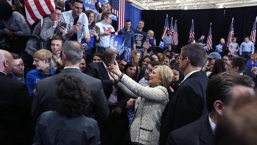 Hillary barre a Sanders en Carolina del Sur