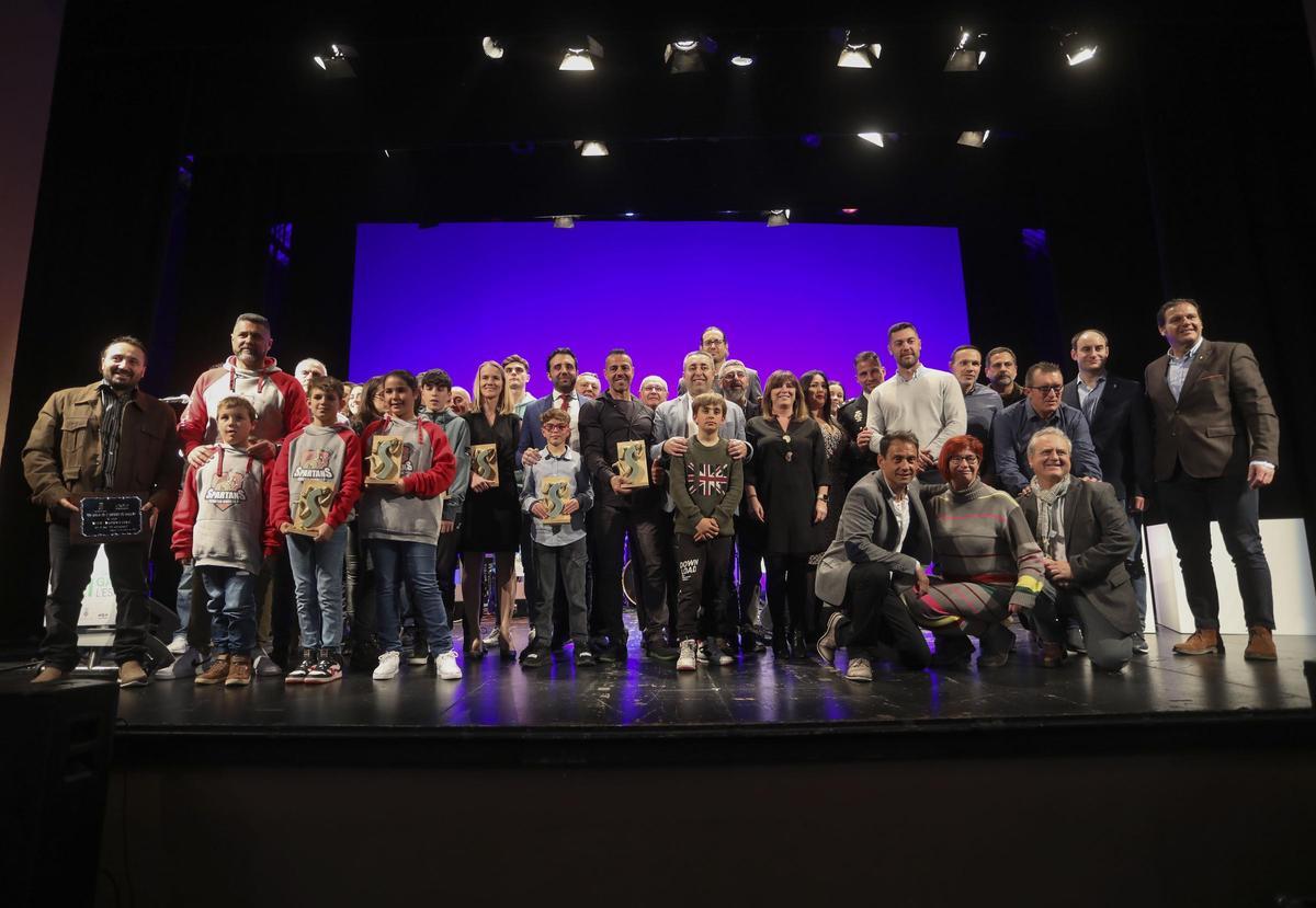 Autoridades y premiados en la Gala del Deporte de 2022.