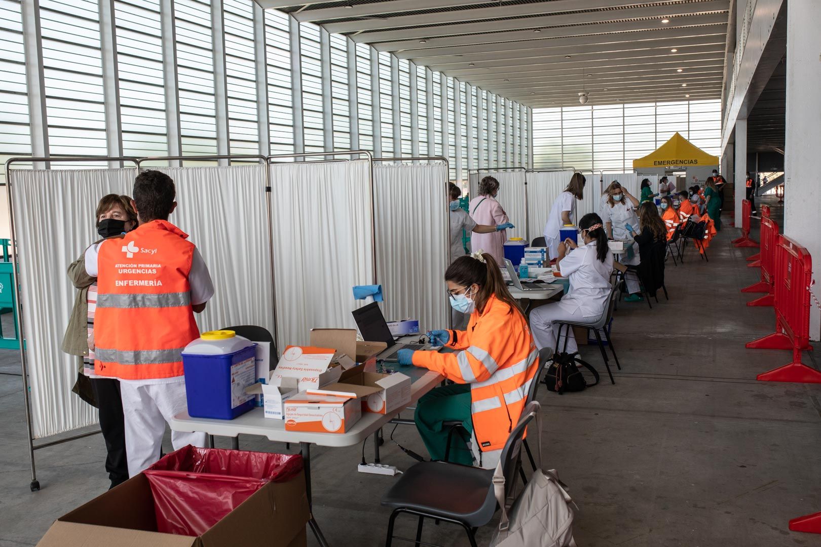 GALERÍA | Primera jornada de vacunación masiva en Ifeza