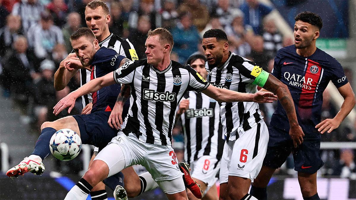 Newcastle - PSG: El gol de Sean David Longstaff