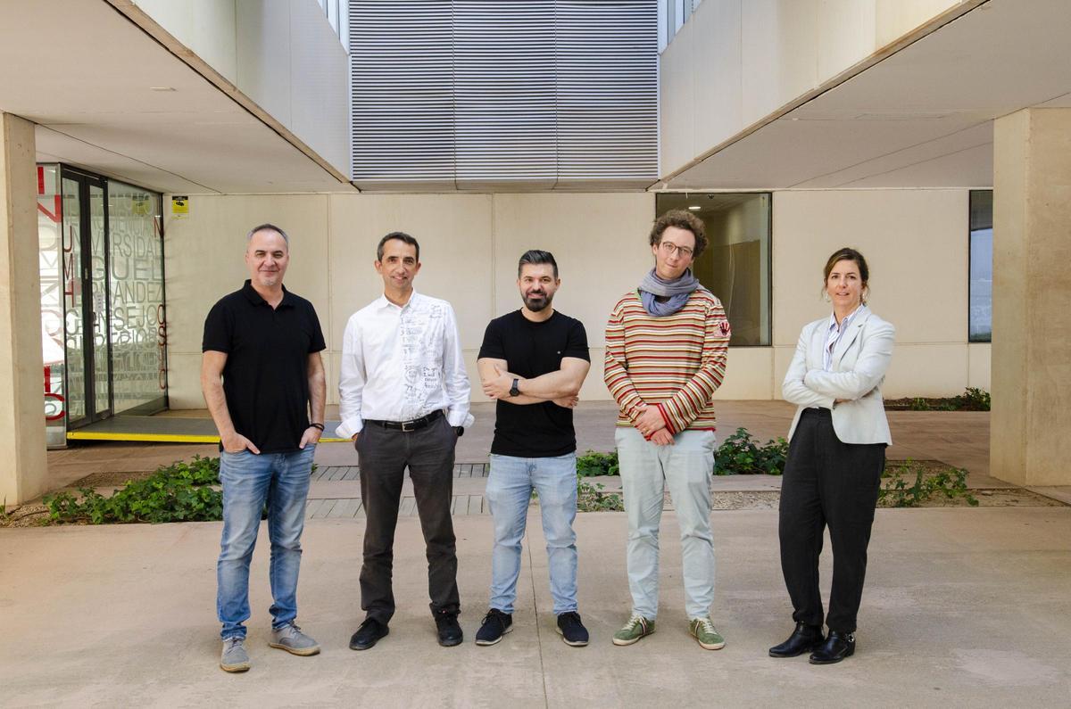 Los investigadores del Instituto de Neurociencias que dirigen proyectos ERC en activo: Luis M. Martínez Otero, Víctor Borrell Franco, Juan Antonio Moreno Bravo, Félix Leroy y Guillermina López Bendito.