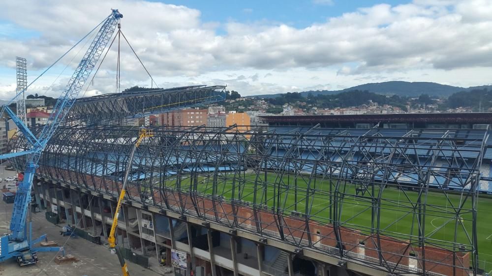 Tribuna coge forma