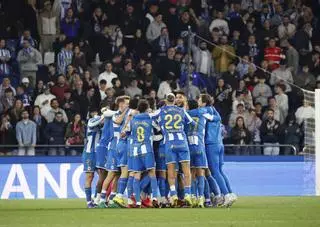 Riazor vuelve a rugir y se entona para la decisiva recta final de temporada del Deportivo