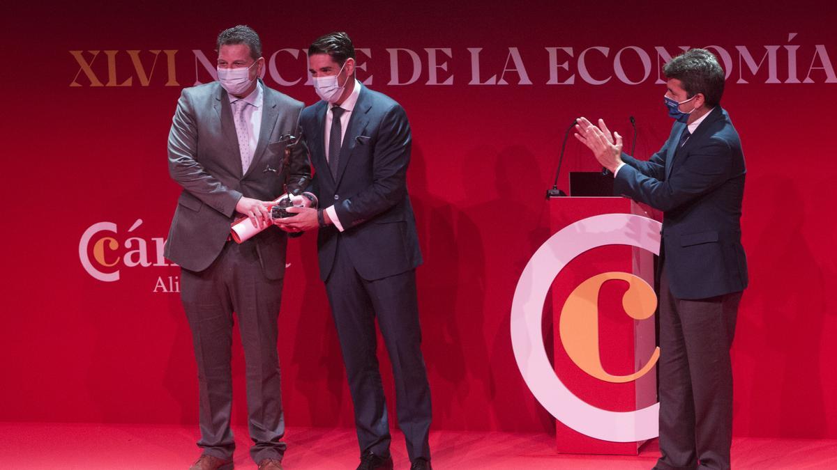 El pasado jueves recogieron el premio en la Noche de la Economía Alicantina.