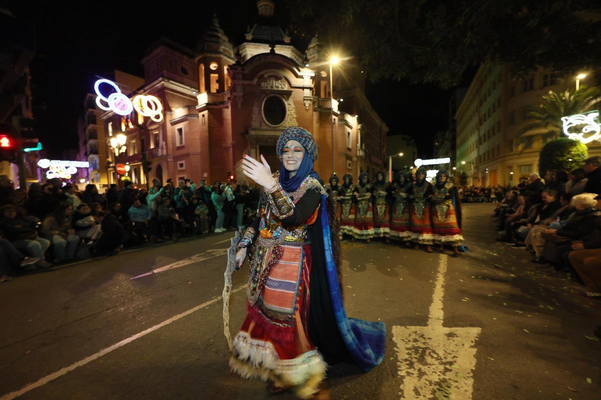 Las imágenes del desfile extraordinario del 50 aniversario de Moros d'Alquería