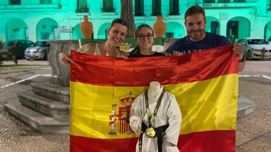Video | Emotivo homenaje a la campeona Candela Peña en su pueblo