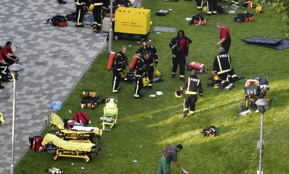 Incendio en un edificio de 24 plantas en Londres