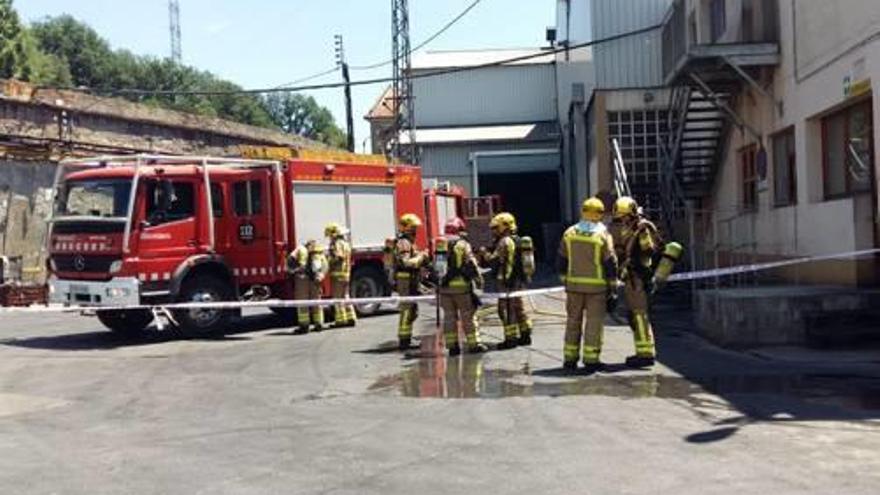 30 treballadors evacuats per un incendi a Ripoll