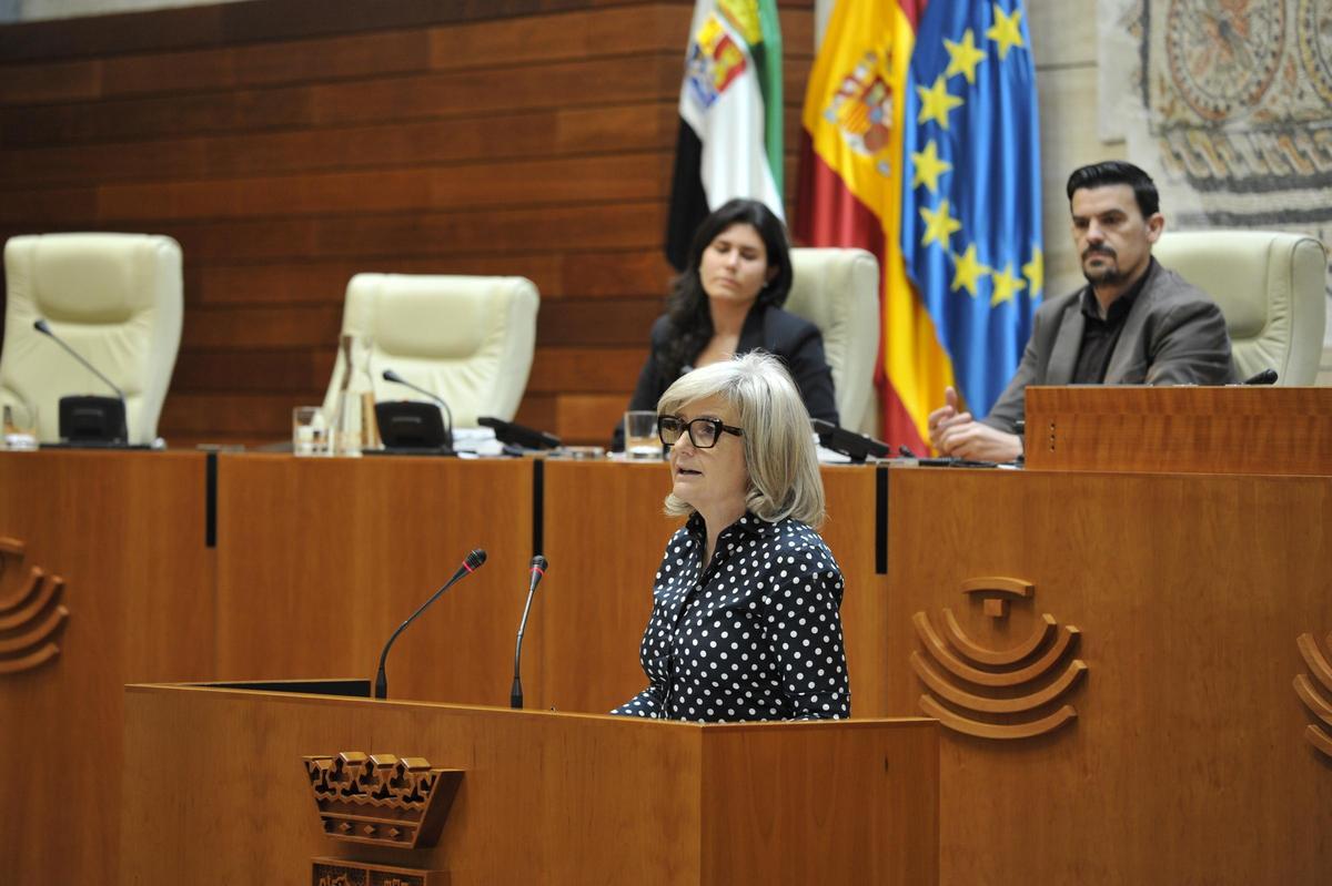 40 años de voz joven en Extremadura ante el reto de quedarse 40 años de voz joven en Extremadura ante el reto de quedarse