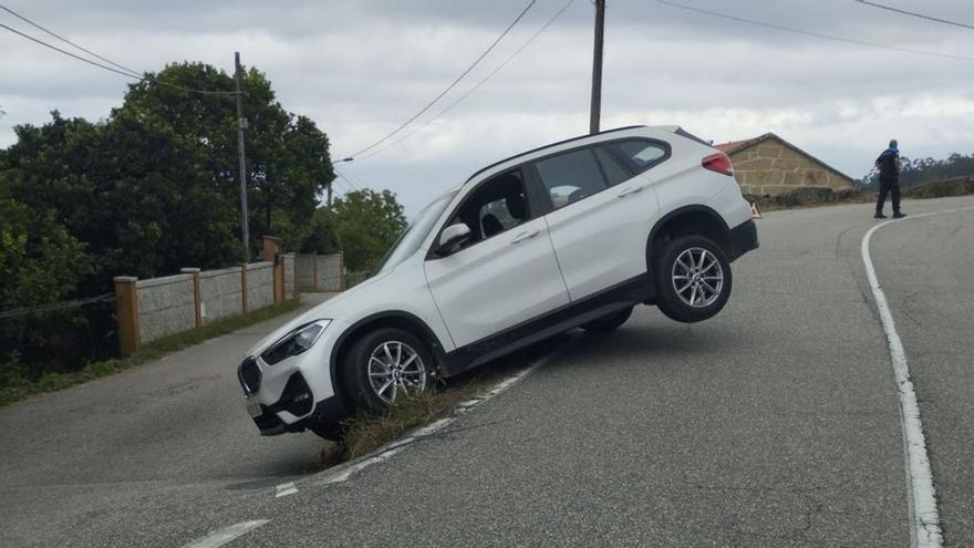 Ileso después de un accidente en la carretera de Herbello