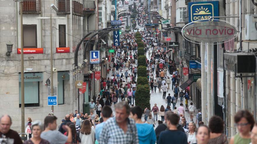 Zona comercial desde Urzáiz hasta Porta do Sol // Adrian Irago