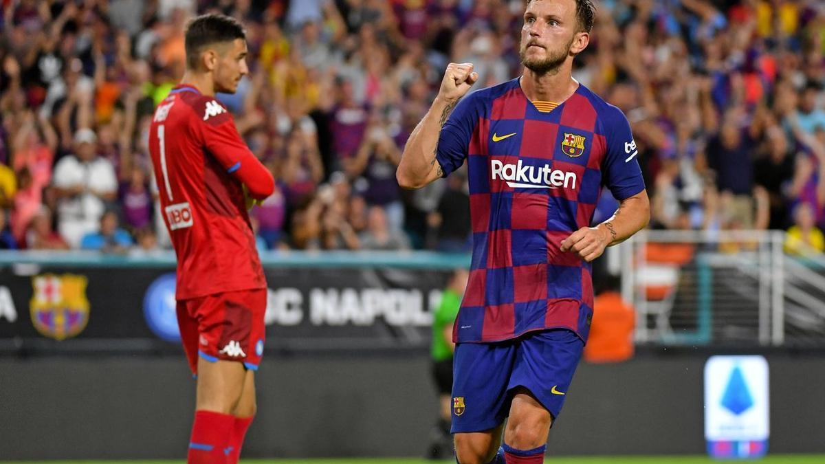 Rakitik celebra su gol ante el Nápoles, en Miami.