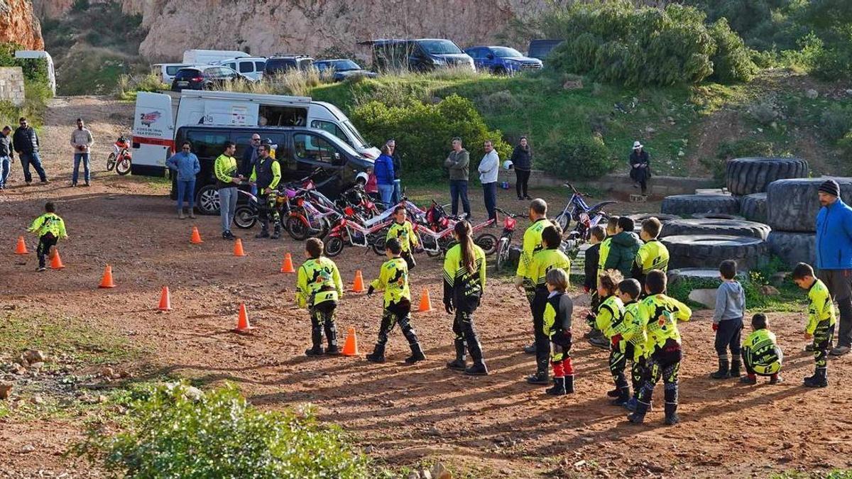 Imagen de la escuela de iniciación del Motoclub de Formentera y Eivissa