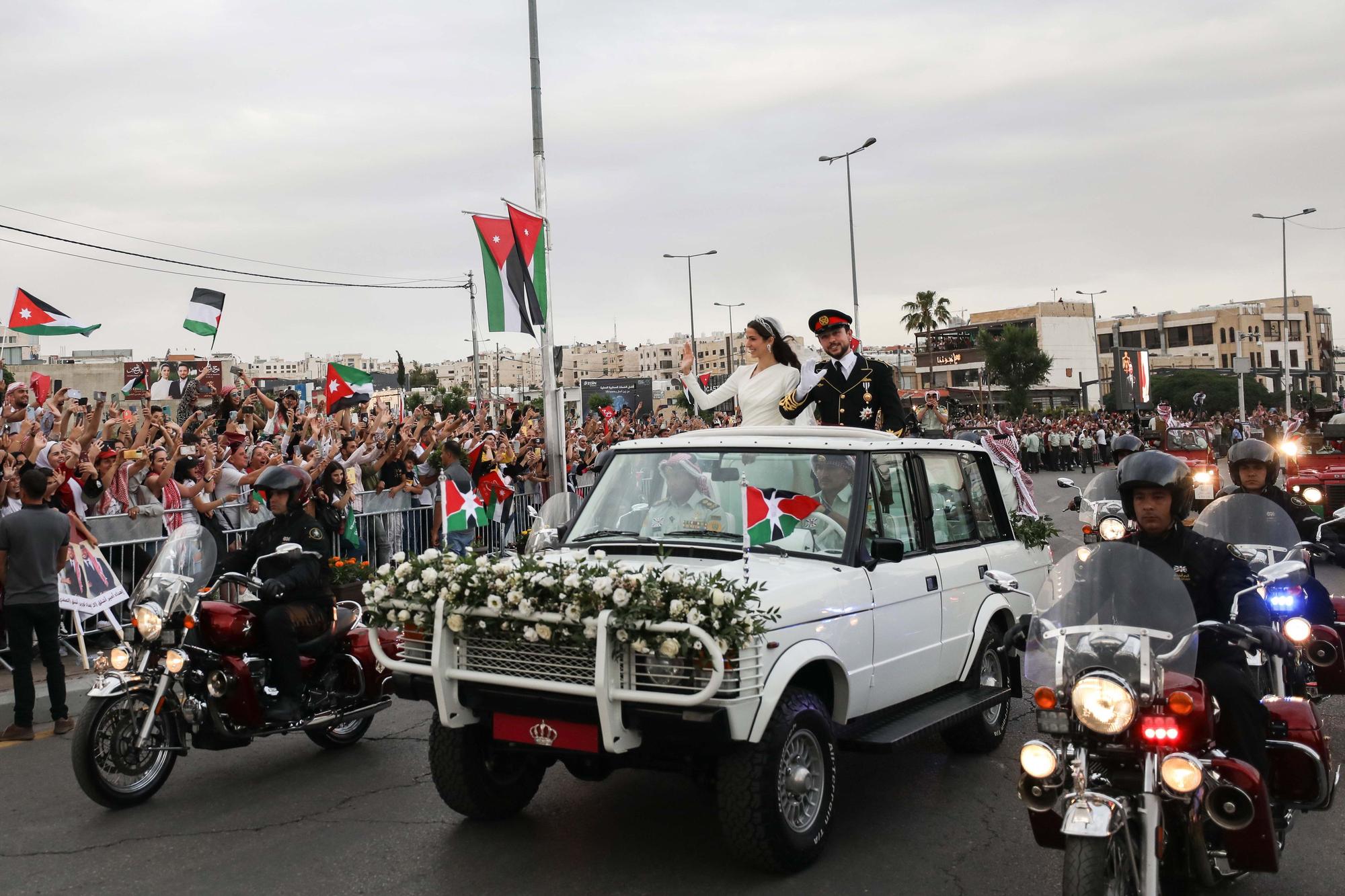 En imágenes: cita real y nupcial en Jordania, con presencia de Juan Carlos I y la reina Sofía