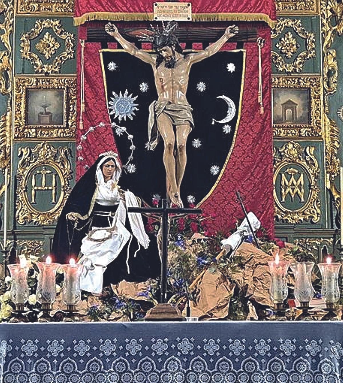El Cristo de la Misericordia en el altar de la parroquia de la Inmaculada.