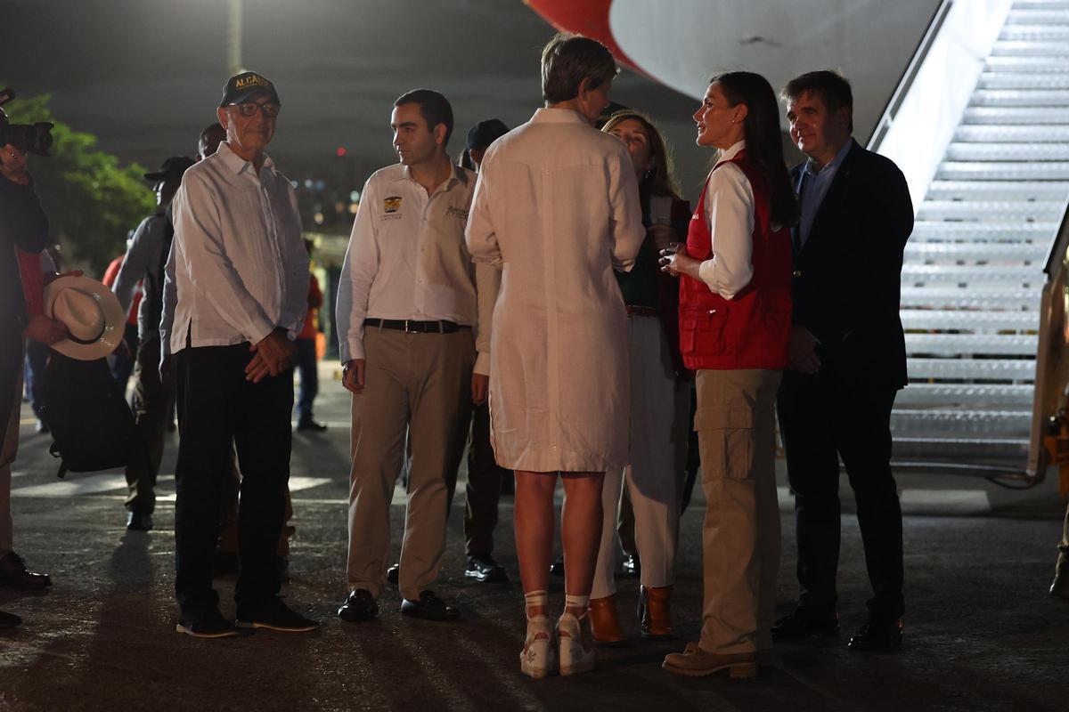 Letizia inicia su viaje de cooperación en Colombia