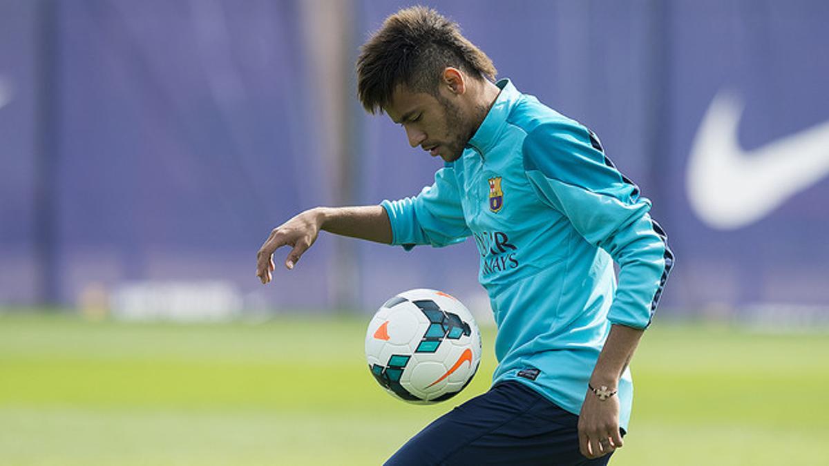 Neymar, durante un entrenamiento en la ciudad deportiva de Sant Joan Despí