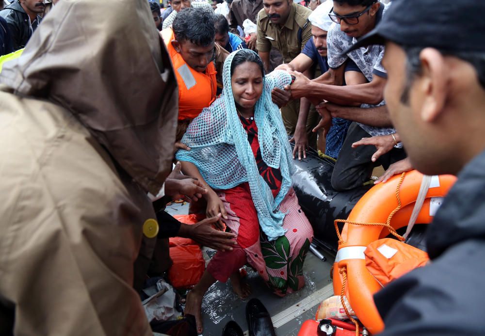 Las inundaciones en India dejan más de 410 muertos