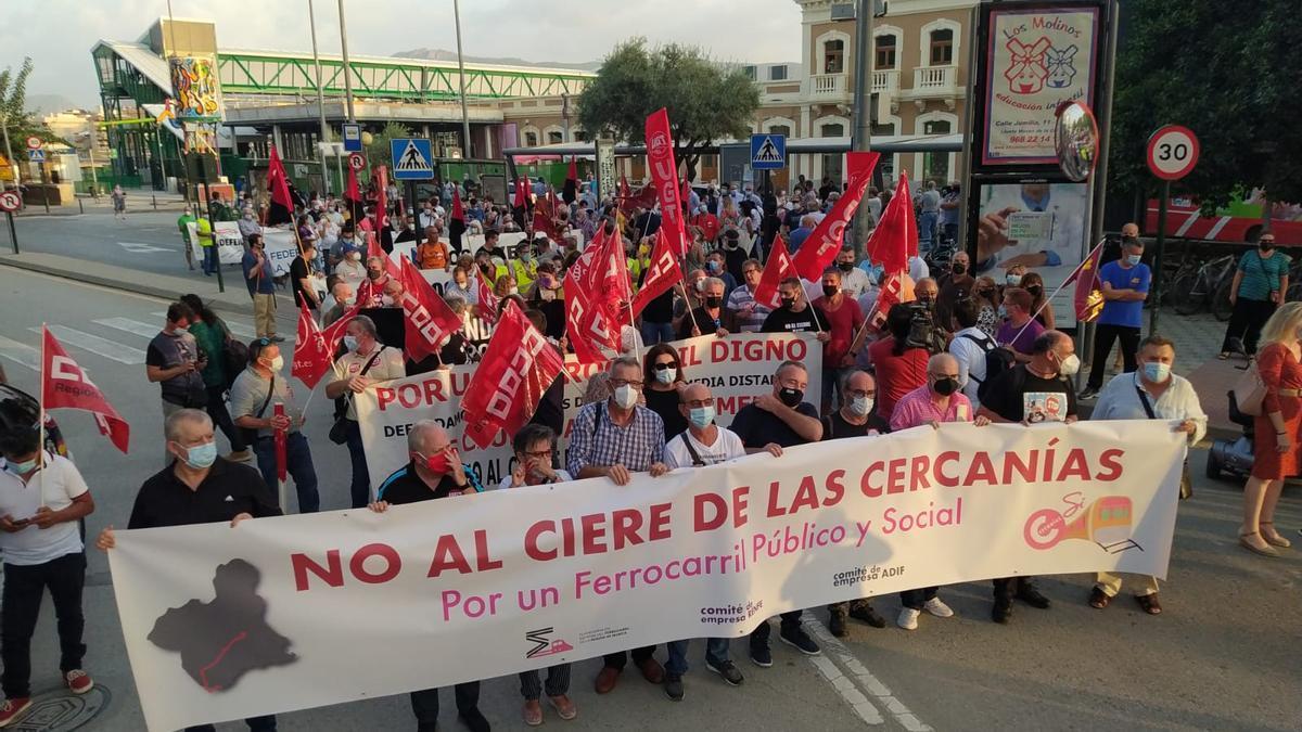 Una protesta por el cierre de las Cercanías, en septiembre de 2021.