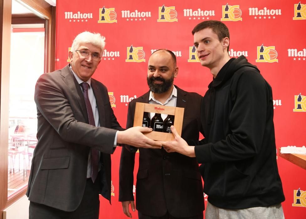 Ángel Hernández, premio Jugador Cinco Estrellas