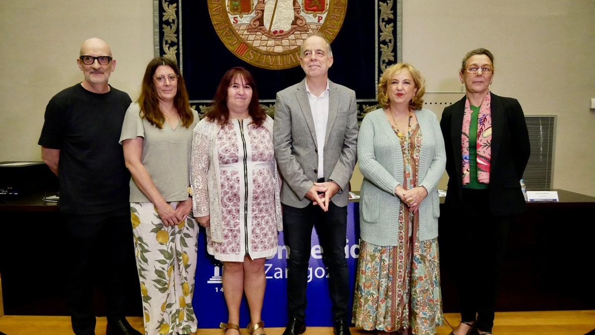 En el centro, Jesús Santamaría, catedrático de la Universidad de Zaragoza que ha obtenido la Advanced Grant por tercera vez.