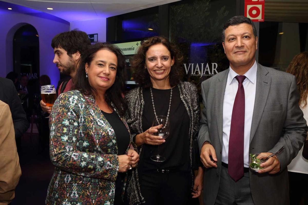 Nehla Derouiche, de Tunisair; Cristina Ferreira, de Planisferio Comunicación y Mohamed Sofí de la oficina de turismo de Marruecos