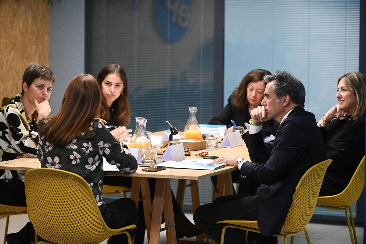 Los representantes de los cuatro puertos coincidieron en la necesidad de visibilizar y trasladar a la sociedad el trabajo del sector portuario.