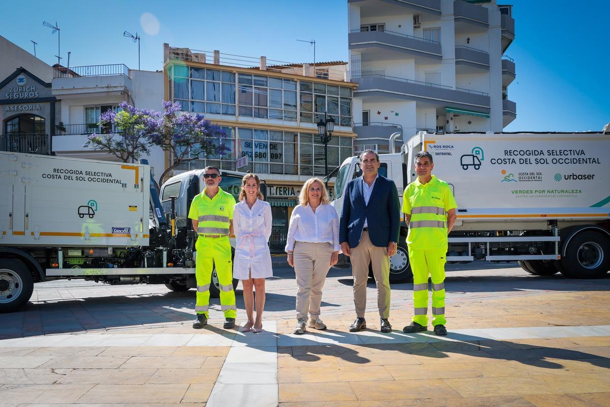 La Mancomunidad ha presentados dos nuevos camiones de recogida selectiva en Fuengirola.