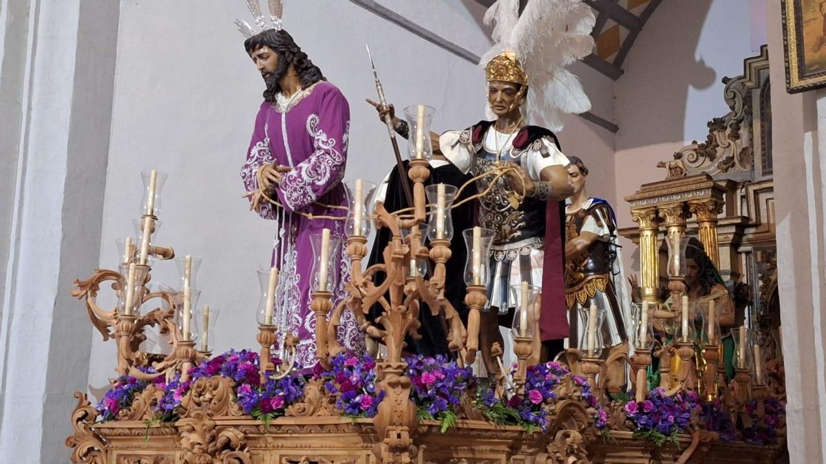 El Cristo de la Caridad en su Sentencia en el paso de misterio preparado para procesionar, si el tiempo lo permite.