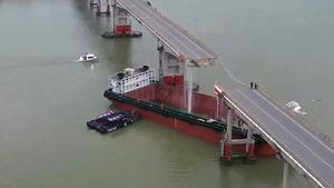 Un choque en Cantón (China) marcó un antecedente del accidente del puente de Baltimore.