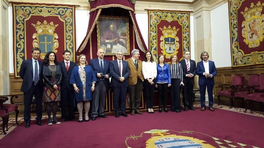 El nuevo equipo rectoral de la Universidad de Oviedo toma posesión de su cargo