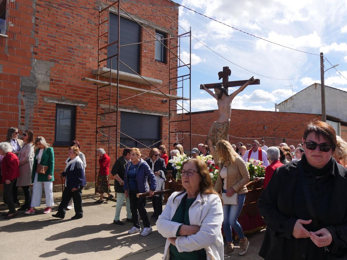 GALERÍA | Burganes y sus fiestas del Cristo, en imágenes