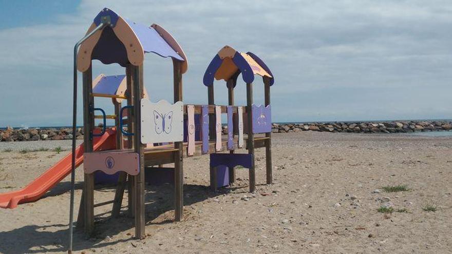 Almassora renovará los juegos infantiles de la playa