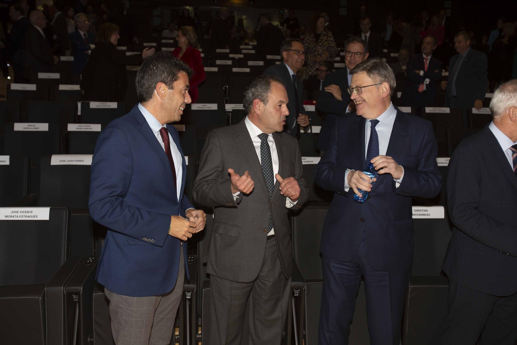 Reconocimiento a Juan Riera y José Luis Gisbert en la Noche de la Economía