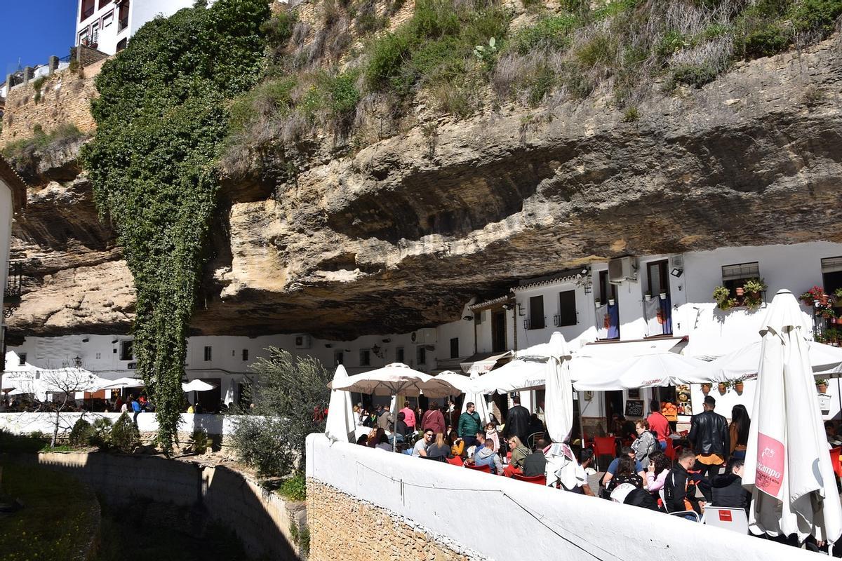 Setenil de las Bodegas.