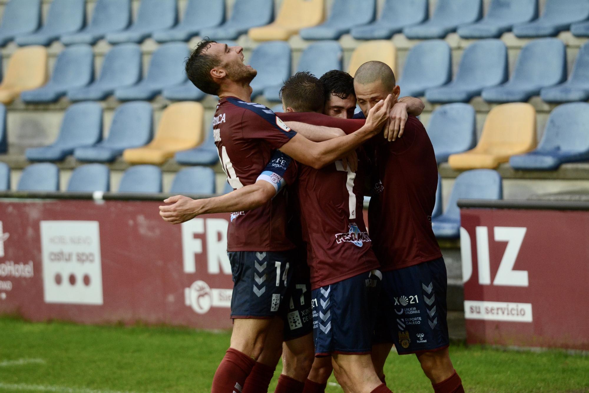 El Pontevedra se lleva el derbi en Pasarón