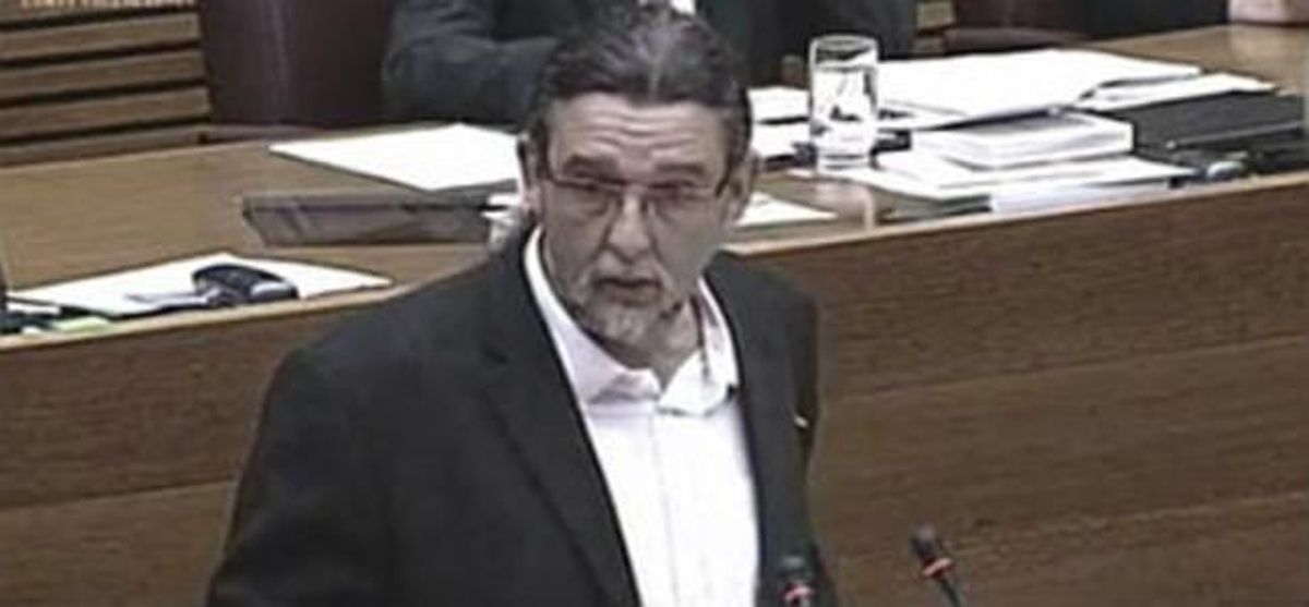 Juan Ponce, en un ple de les Corts Valencianes. Juan Ponce, en un ple de les Corts Valencianes.