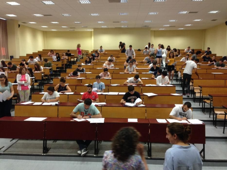 La EBAU se estrena en Málaga para 2.700 alumnos con el examen de Lengua Castellana y absoluta normalidad en las 17 sedes de la provincia