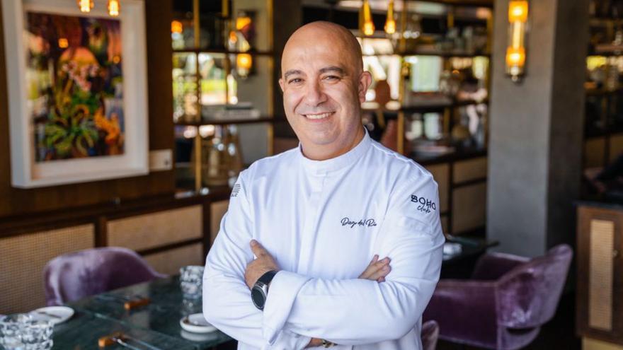 El chef Diego del Río, en el salón del restaurante de Boho Club. | L.O.