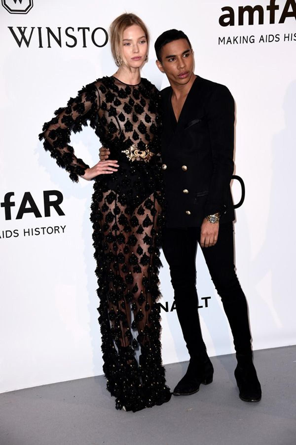 Sasha Luss y Olivier Rousteing en la Gala amfAr en Cannes 2016