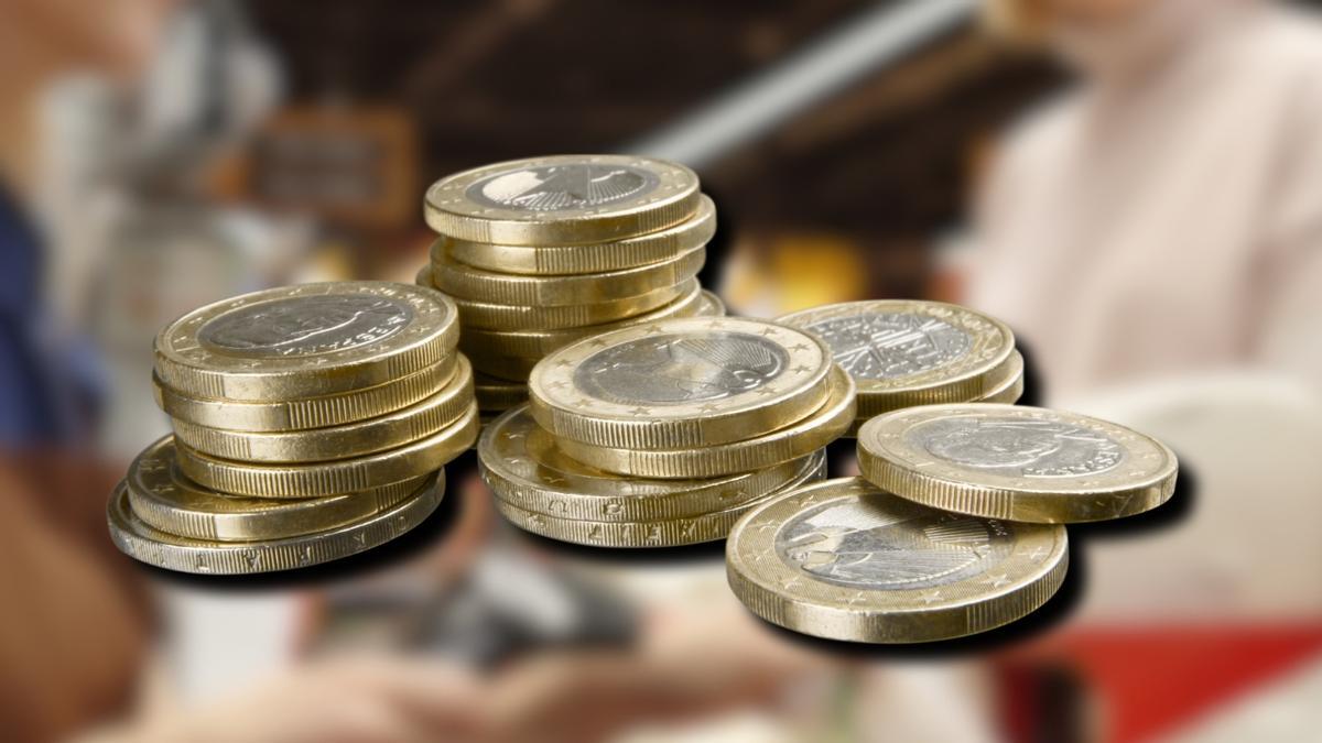 Un montón de monedas de euro