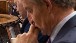 La relació entre el PP i Vox entra en via morta