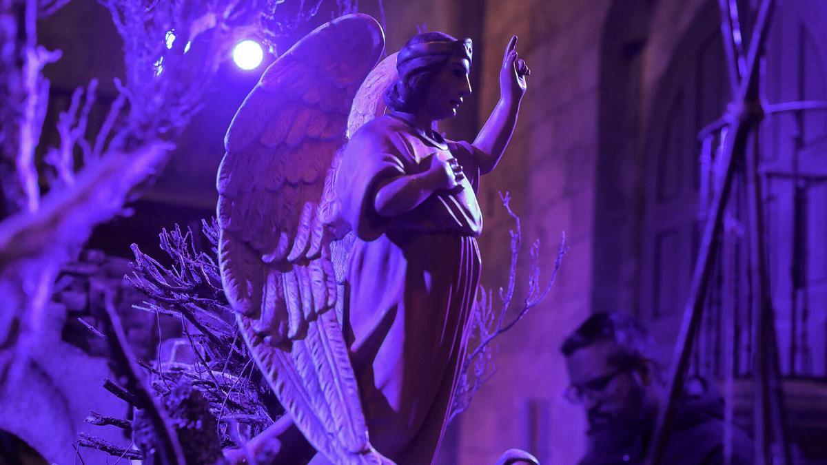 Ángel de la Anunciación en un belén en Zamora.