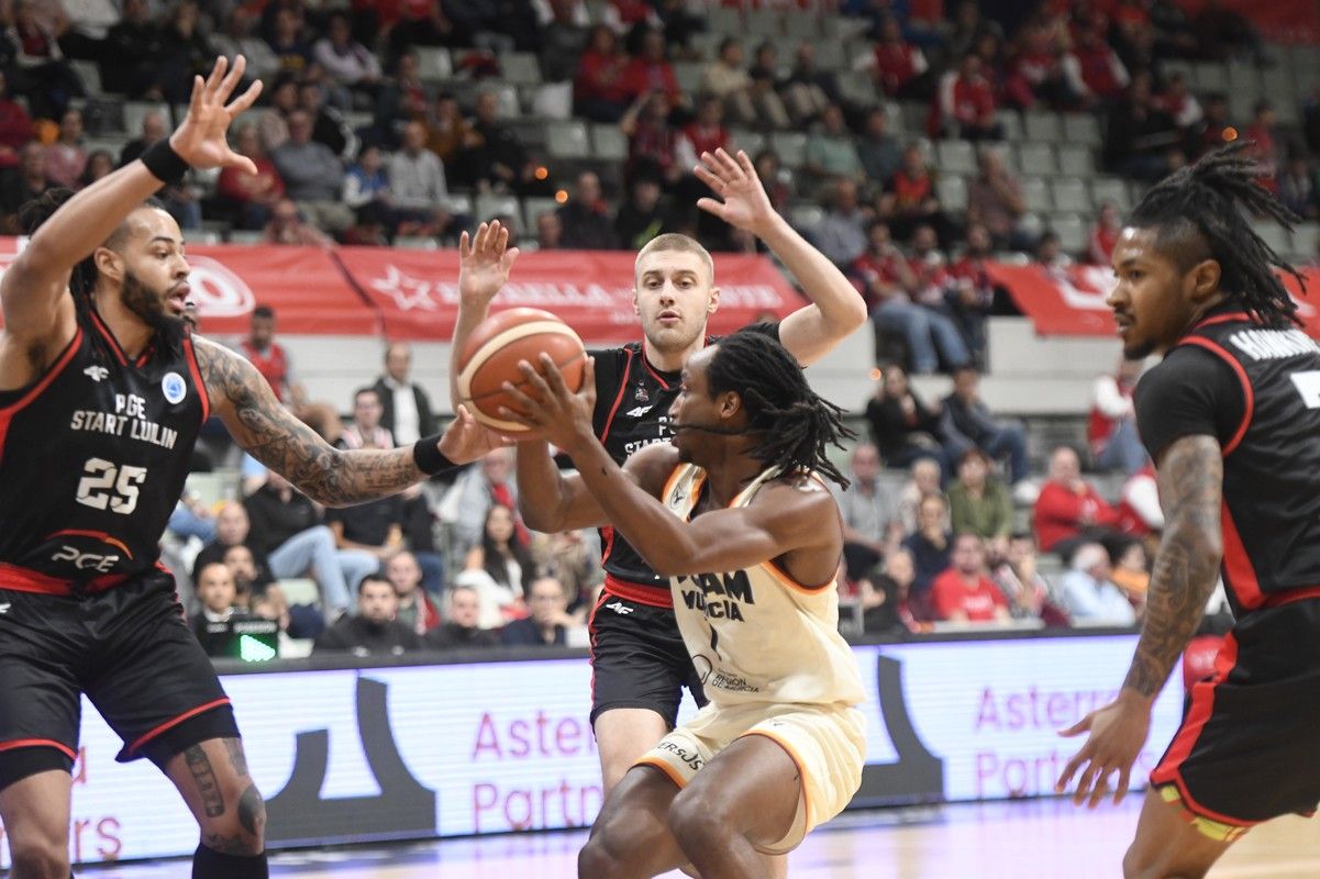 Las mejores imágenes de la victoria del UCAM en la FIBA Europe Cup