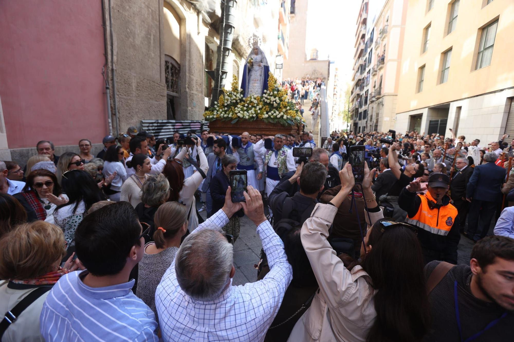 La Virgen de la Alegría y el Cristo Resucitado se encuentran en la plaza del Ayuntamiento de Alicante