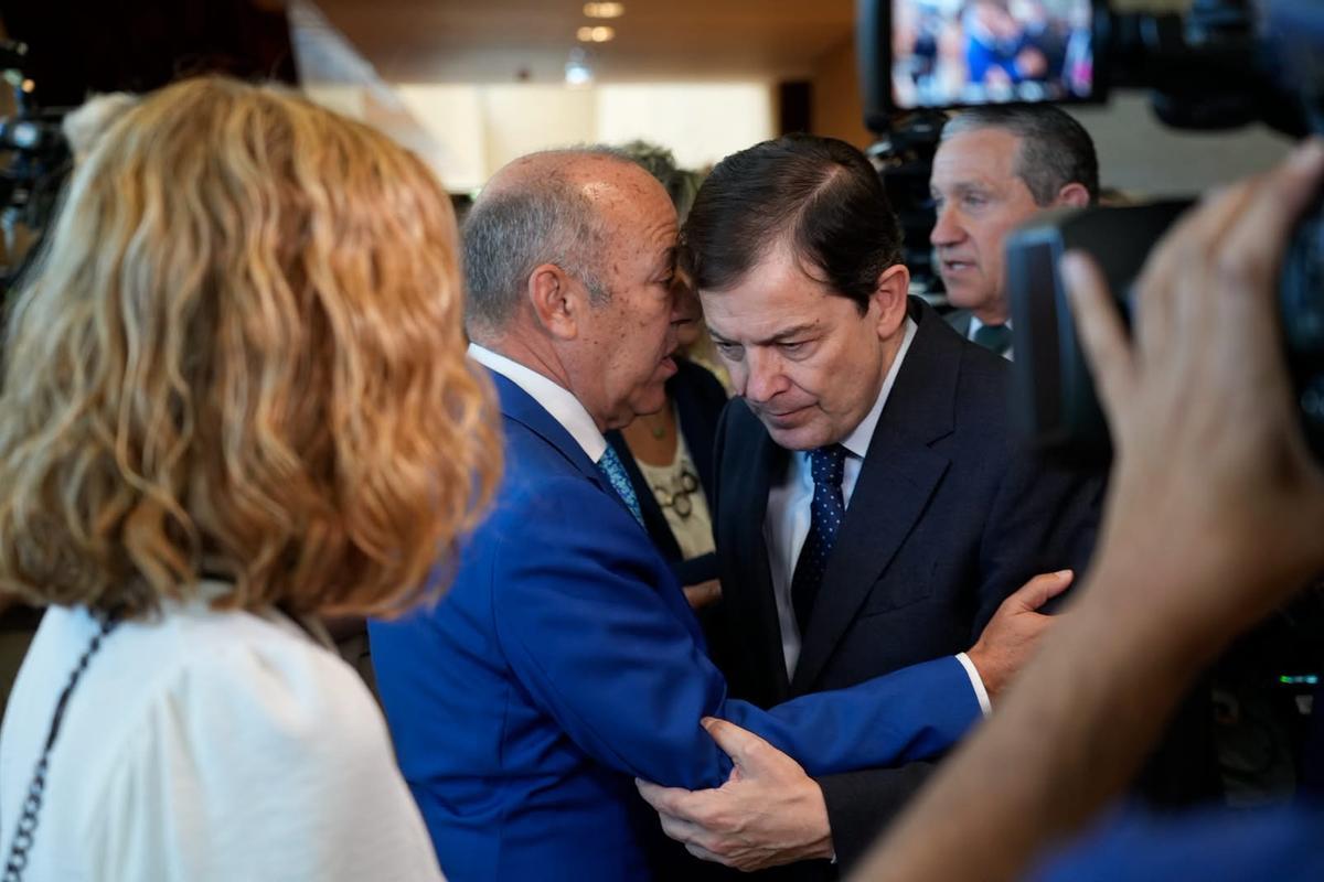 José María Barrios, presidente del PP de Zamora, con Alfonso Fernández Mañueco.