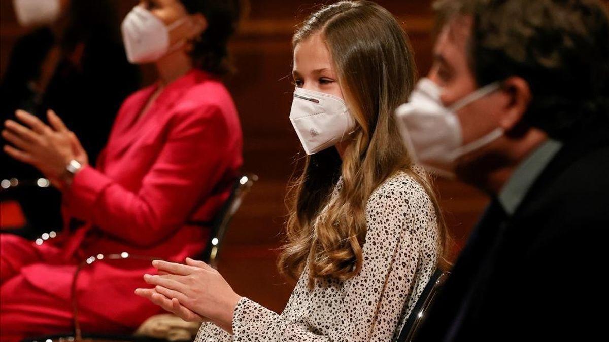 La princesa Leonor deposita en el Cervantes una Constitución y el Quijote