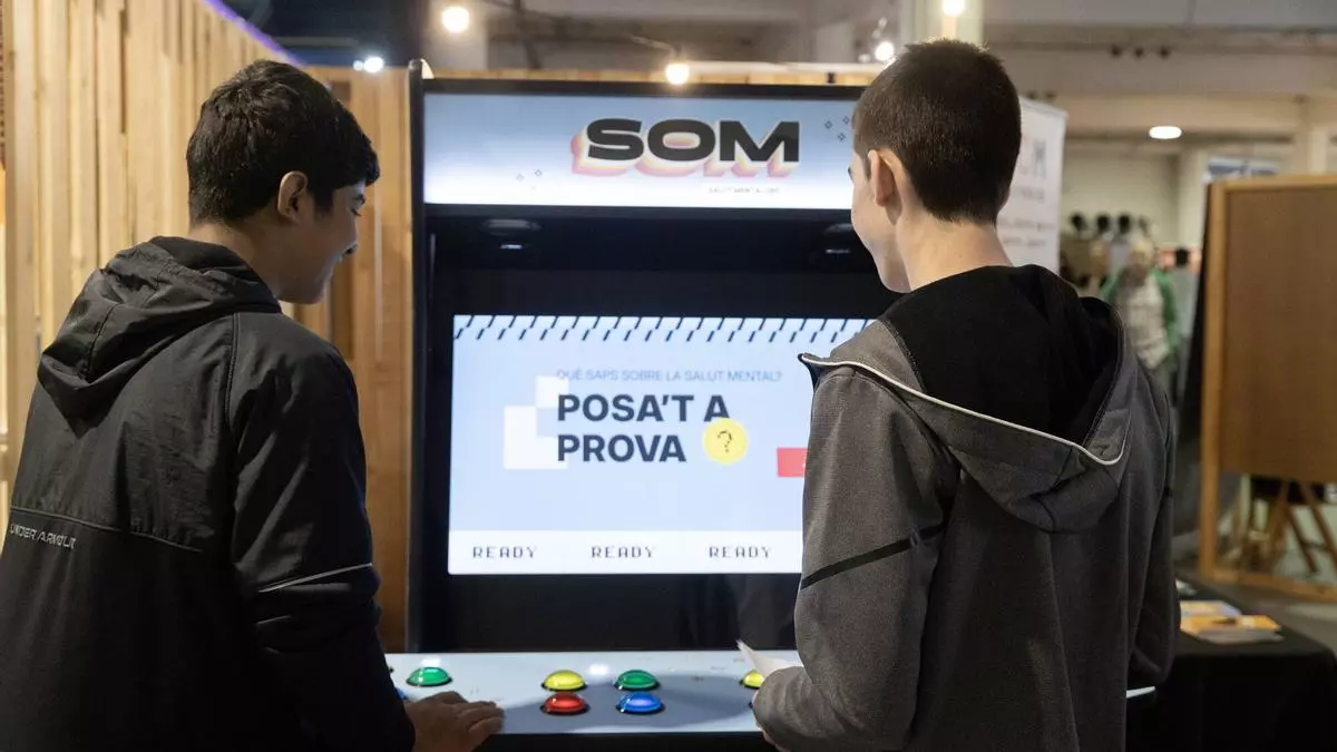 Una feria pionera sobre salud y gestión emocional atrae a casi 2 mil adolescentes en Manresa