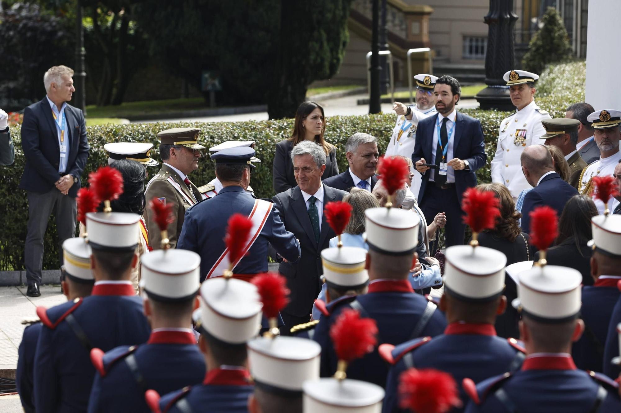 EN IMÁGENES: Así fue el multitudinario desfile en Oviedo por el Día de las Fuerzas Armadas