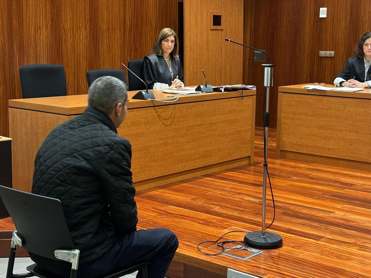 El acusado, L. E. A., en el juicio celebrado este martes en la Audiencia Provincial de Zaragoza.
